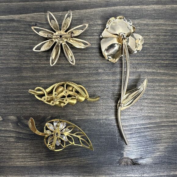 4 Vintage Gold Tone Flower Leaf Brooch Pins Metal Faux Pearls Rhinestone Estate - Picture 2 of 14